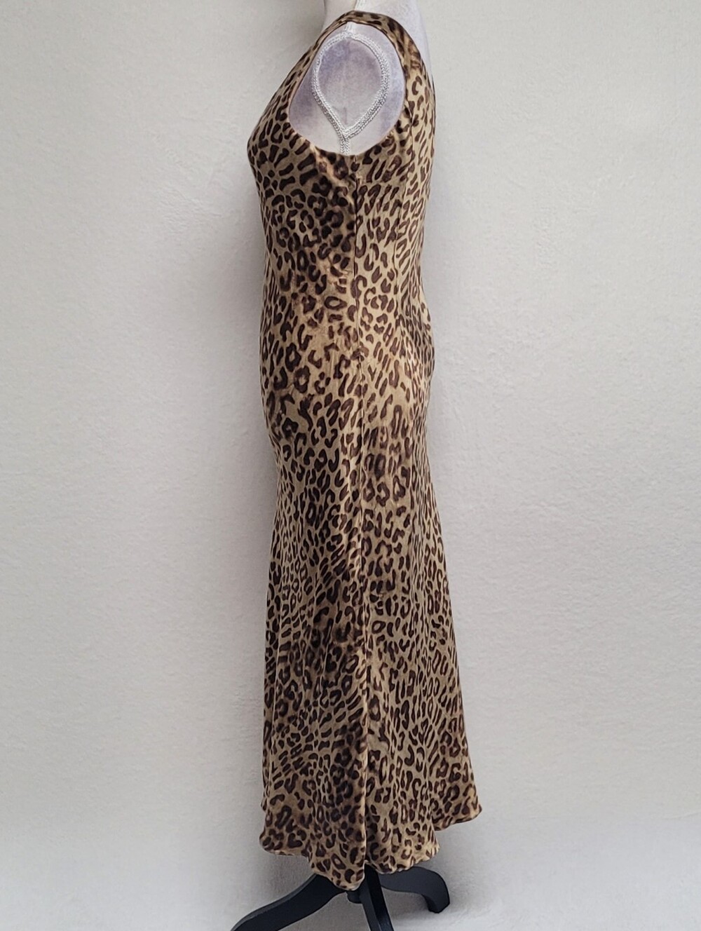 90s Vintage Jones New York Signature Silk Satin Leopard Print V-neck Midi Dress - Picture 5 of 9